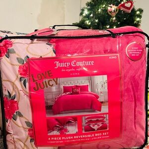 NEW Juicy Couture Pink Plush Reversible Bedding Set